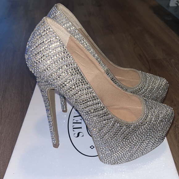 Steve Madden Silver Heel - Picture 5 of 6